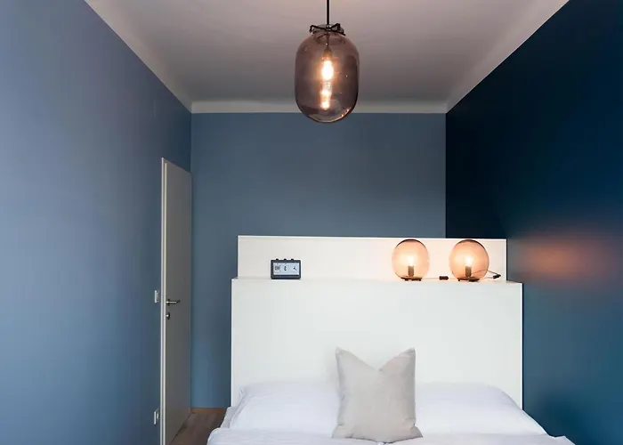 In By The Danube Promenade لينتز